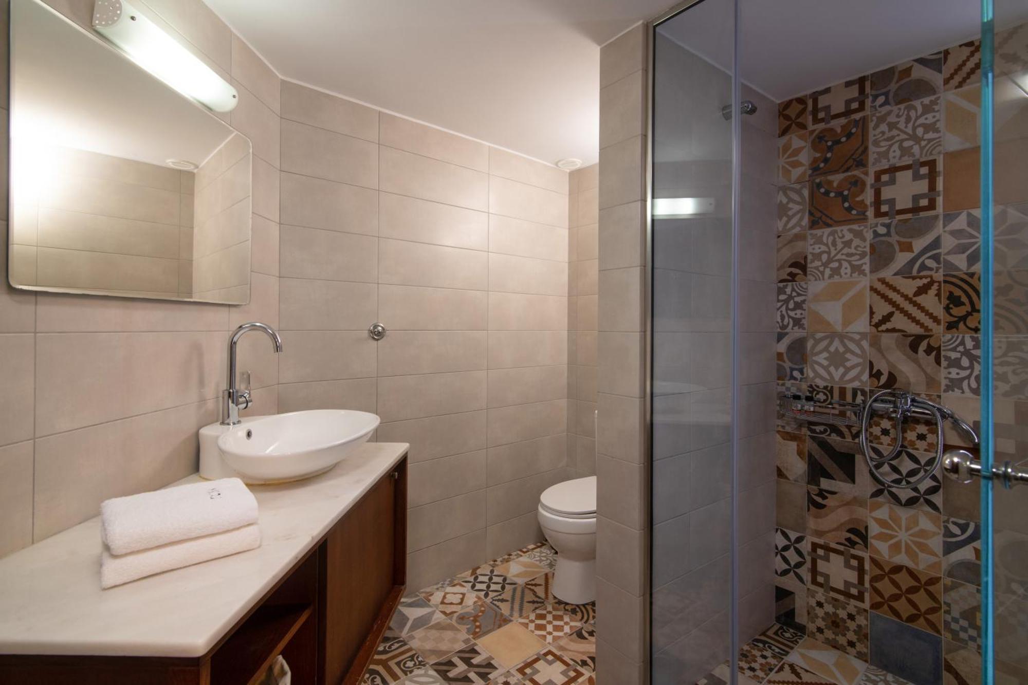 The Central Boutique Apartments Iraklion Buitenkant foto